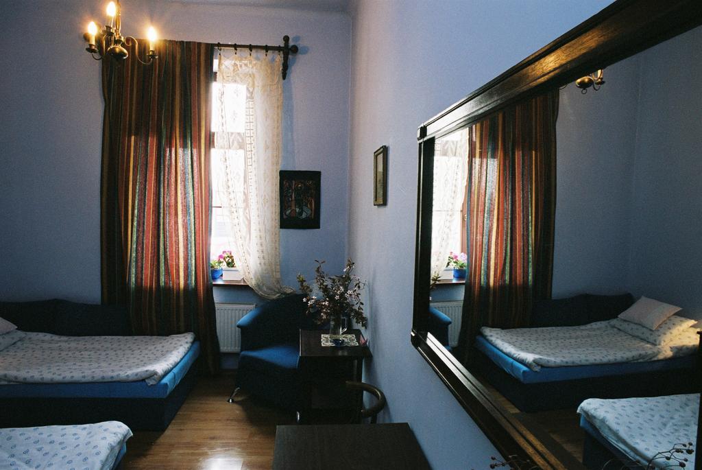 Piano Guest House クラクフ エクステリア 写真